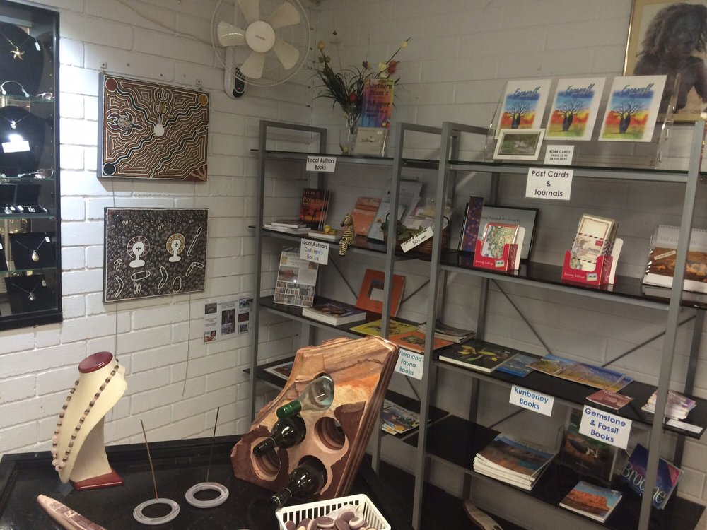 ZEBRA ROCK GALLERY Updated September 2024 410411 Packsaddle Rd