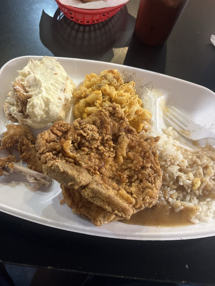 Southern Soul On Main Logo