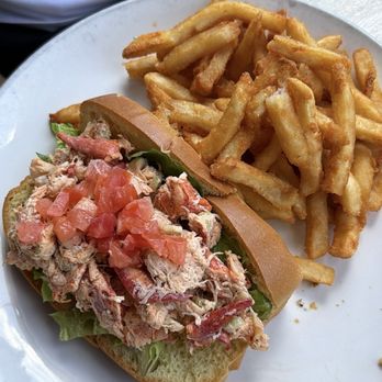 Island Grill - LOBSTER ROLL - Seafood Near Me - Islamorada, Florida