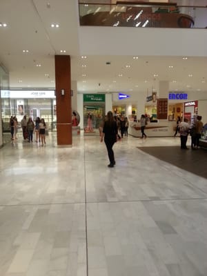 Centro Comercial Los Arcos by null