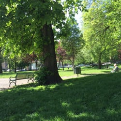 Dowanhill Park - Beautiful, green park with lots of benches and a great playground for the kids.