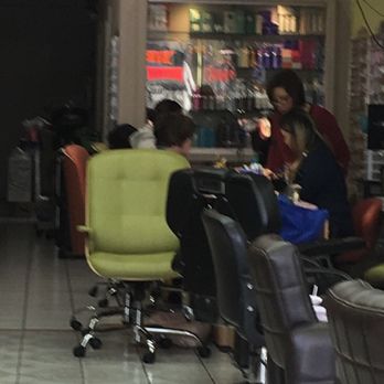 Tracy's Salon - I do not recommend this place at all to anyone that a filthy little dog running around the place - Hair Salons Near Me - San Jose, California Tracy's Salon - I do not recommend this place at all to anyone that a filthy little dog running around the place - Hair Salons Near Me - San Jose, California