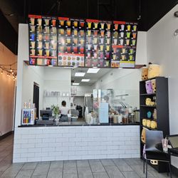 No 1 Boba Tea - Boca Park - Ordering counter