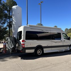 Speedway - Filling up propane