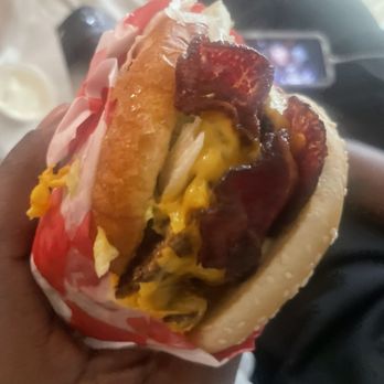 Sam’s Burgers - Bacon cheeseburger - Burgers Near Me - Fresno, California Sam’s Burgers - Bacon cheeseburger - Burgers Near Me - Fresno, California
