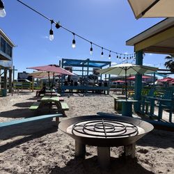 Beachfront Deck Bar & Grill - Stage