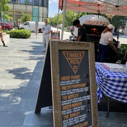 Fresh Farm Market - Timber pizza!!!