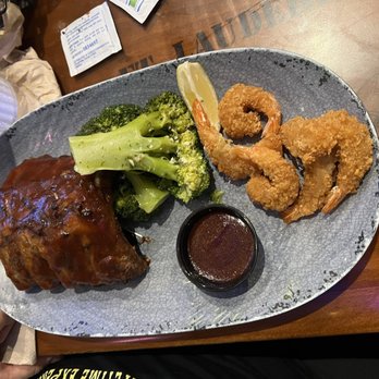 Bubba Gump Shrimp - Lt. Dan's Pork Ribs & Shrimp - Seafood Near Me - Universal City, California