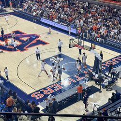 Auburn Arena - Getting ready to play GA