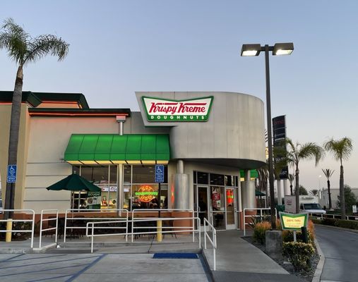 Krispy Kreme by null