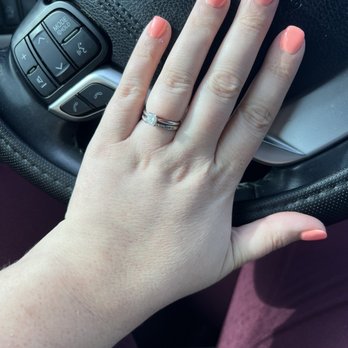Lee Spa Nails - Nail Salons Near Me - Holly Springs, North Carolina