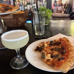 Lamb Sausage pizza, daiq Lamb Sausage pizza, daiq