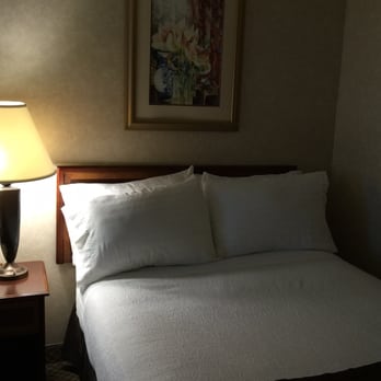 Holiday Inn - Beds were comfy - Hotels Near Me - Countryside, Illinois