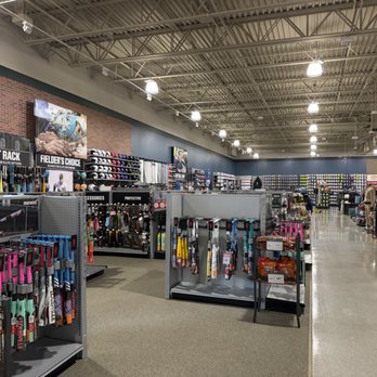 DICK'S Sporting Goods - Sports Wear Near Me - Northbrook, Illinois