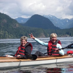 Lotus Land Tours - Short, easy guided paddle adventure and beach BBQ in Indian Arm with  pick-up from your office/home. Great company picnic idea.
