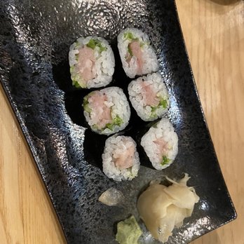 Sushi Kappo Toraya - Yellowtail scallion maki - Sushi Bars Near Me - Arlington, Massachusetts