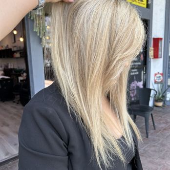 Your Beauty Corner - Beautiful blonde - Hair Salons Near Me - Sherman Oaks, California Your Beauty Corner - Beautiful blonde - Hair Salons Near Me - Sherman Oaks, California
