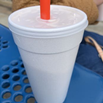 Flotzie's Soft Serve - milkshake - Ice Cream & Frozen Yogurt Near Me - Luray, Virginia