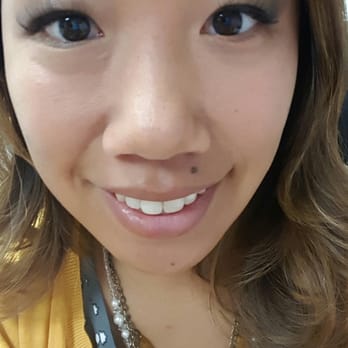 Elevate Lashes Brows Beyond  - 3 weeks later, lashes still looking good! - Eyelash Service Near Me - Honolulu, Hawaii