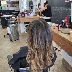 New York New York Hair Salon - Katherine dud an amazing work. I've been going to this salon for a year now, and every time I go they amaze me with their work