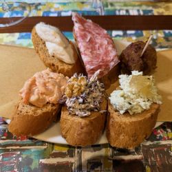 Osteria Caffè Monte Baldo - All six cicchetti ready to be consumed