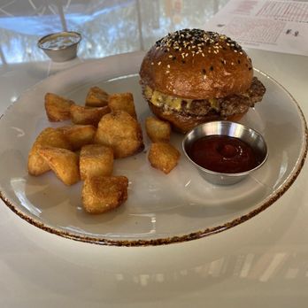 peasants FEAST - Kids smash burger with side of potatoes - American Near Me - Solvang, California peasants FEAST - Kids smash burger with side of potatoes - American Near Me - Solvang, California