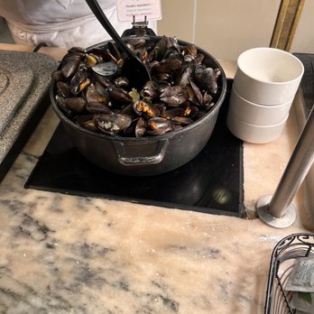Plaza Gardens - Mussels - Buffets Near Me - Paris, 75