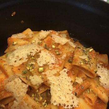 Sagra Rooftop - Red sauce, pistachios and Parmesan crisps - Italian Near Me - Venezia, VE
