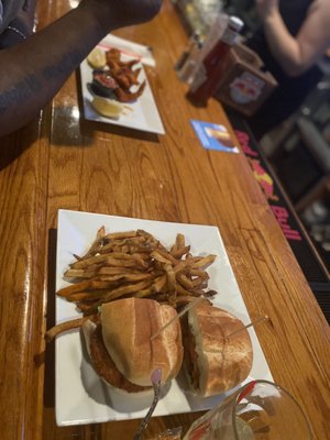 Bello's Pub and Grill, Newark's First Gastropub by null