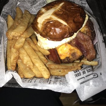 Danny's - Chicago - Pizza Near Me - Chicago, Illinois