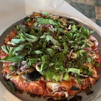 Toppers Pizza Place - Veggie pizza with basil - Pizza Near Me - Simi Valley, California Toppers Pizza Place - Veggie pizza with basil - Pizza Near Me - Simi Valley, California