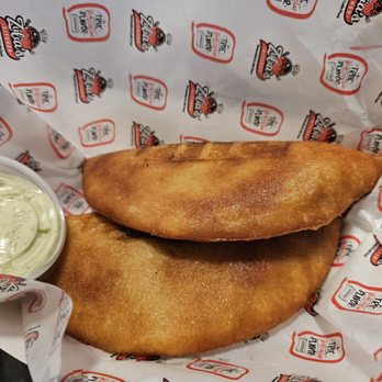 Zulia's kitchen - Empanadas (shredded brisket) - Venezuelan Near Me - San Antonio, Texas Zulia's kitchen - Empanadas (shredded brisket) - Venezuelan Near Me - San Antonio, Texas