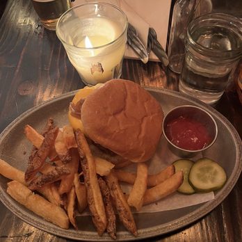 Brindle Room - Burger - Bars Near Me - New York, New York