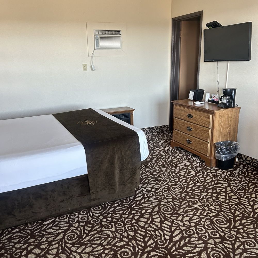 Alpine Resort Ltd Inc - Neat place - Hotels Near Me - Burkesville, Kentucky