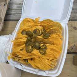 Helados La Azteca - Nachos were stale
