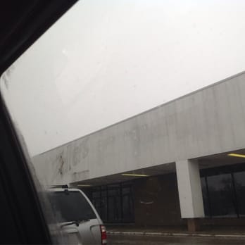 Bridlewood Mall Management - Closed Zeller's - Shopping Centers Near Me - Scarborough, Ontario