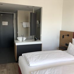 Diamond City Hotel