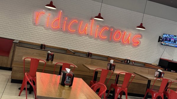 MOOYAH Burgers, Fries & Shakes by null