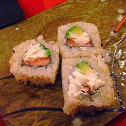 Konoka - Mio classico (salmone avocado Philadelphia)