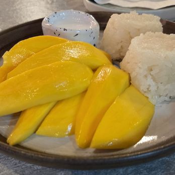 Me’Khun Delicacies - Sweet rice & mango - Thai Near Me - Katy, Texas