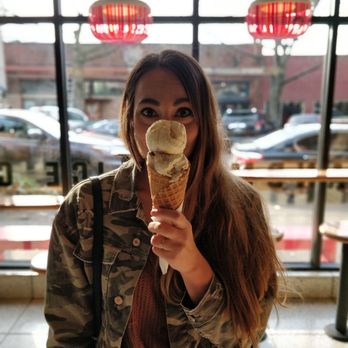 Salt & Straw - Ice Cream & Frozen Yogurt Near Me - Seattle, Washington Salt & Straw - Ice Cream & Frozen Yogurt Near Me - Seattle, Washington