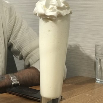 D Spot Dessert Cafe - Desserts Near Me - Mississauga, Ontario