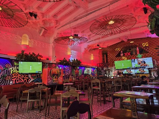 Mr.Tempo Cantina by null