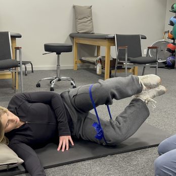 Cray Physical Therapy - Advanced Clam Exercise - Physical Therapy Near Me - Braintree, Massachusetts