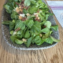 Restaurant Zum Roten Ochsen - Feldsalat mit Brot und Speck