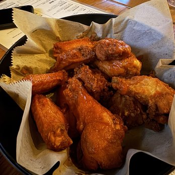 Sena On Myrtle - Buffalo Wings Spicy - New American Near Me - Monrovia, California