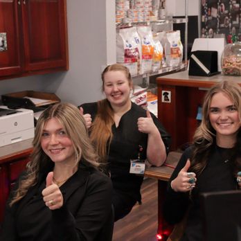 Pet Wow - Our helpful welcome center agents! - Veterinarians Near Me - Highland Heights, Kentucky Pet Wow - Our helpful welcome center agents! - Veterinarians Near Me - Highland Heights, Kentucky