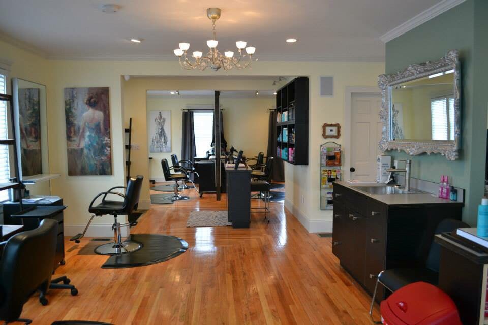 SALON CHIC Updated September 2024 634 Putnam Pike, Greenville