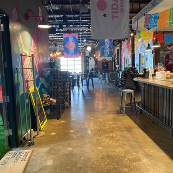 Wanderlust Wine - Shady Lane - Inside - Wine Tasting Room Near Me - Austin, Texas Wanderlust Wine - Shady Lane - Inside - Wine Tasting Room Near Me - Austin, Texas
