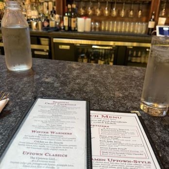 Uptown Grill - Lovely atmosphere - Cocktail Bars Near Me - Olympia, Washington